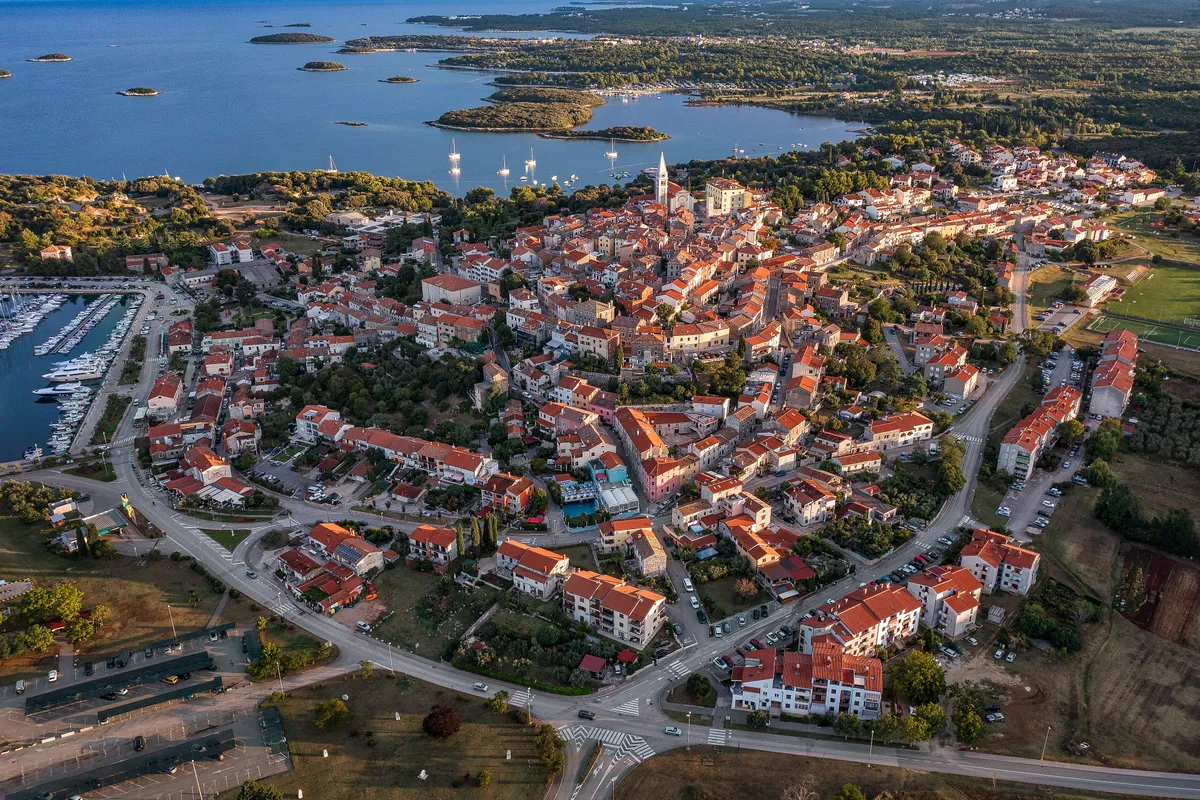 Aerodrom u Vrsaru zatvoren: 12 zrakoplova ostalo na pisti