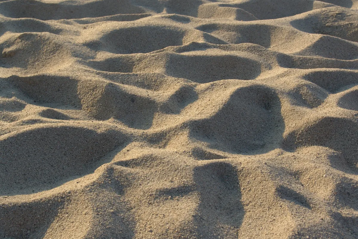 Sand-Affäre: Lemaić deckt überzahlte Sportplätze auf