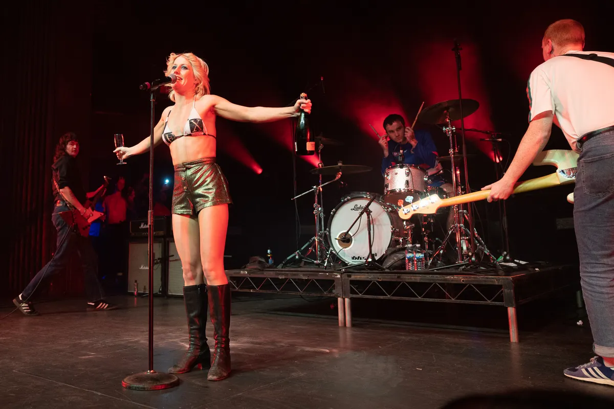 Amyl and the Sniffers na Šalati