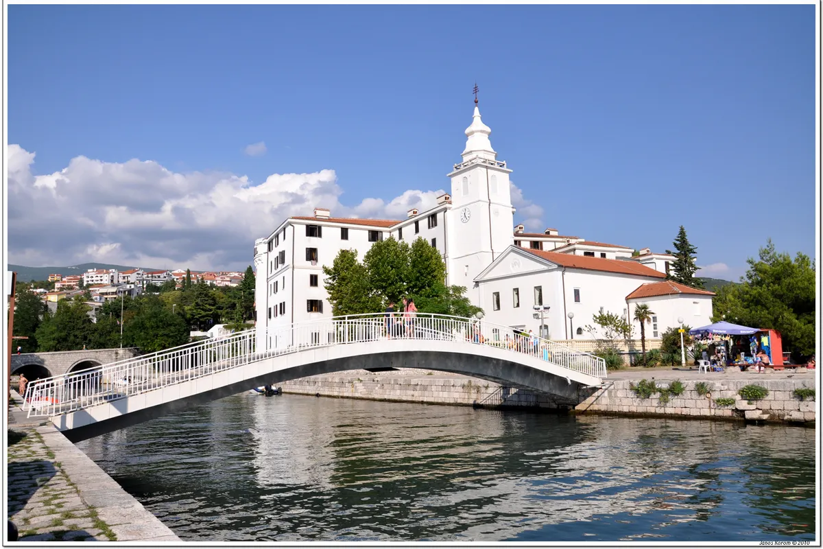 Bor se srušio na kupače u Crikvenici, ozlijeđeno četvero ljudi
