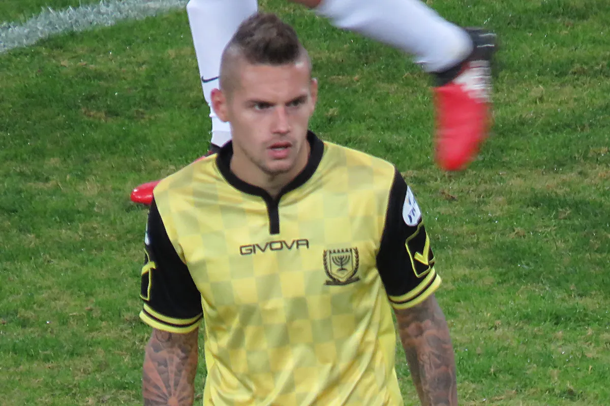 Heister in Osijek angekommen, Jurišićs Transfer zu Aris gescheitert
