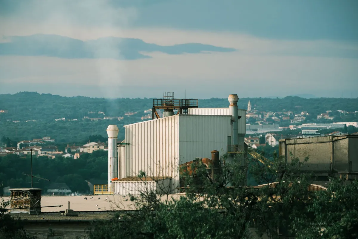 Industrijska proizvodnja u lipnju porasla 4,3 %, sirovine i poluproizvodi prednjače
