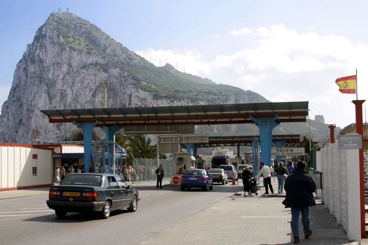 Kaos na granici: Vijeće ministara BiH odbilo zatvoriti prijelaz Gradiška