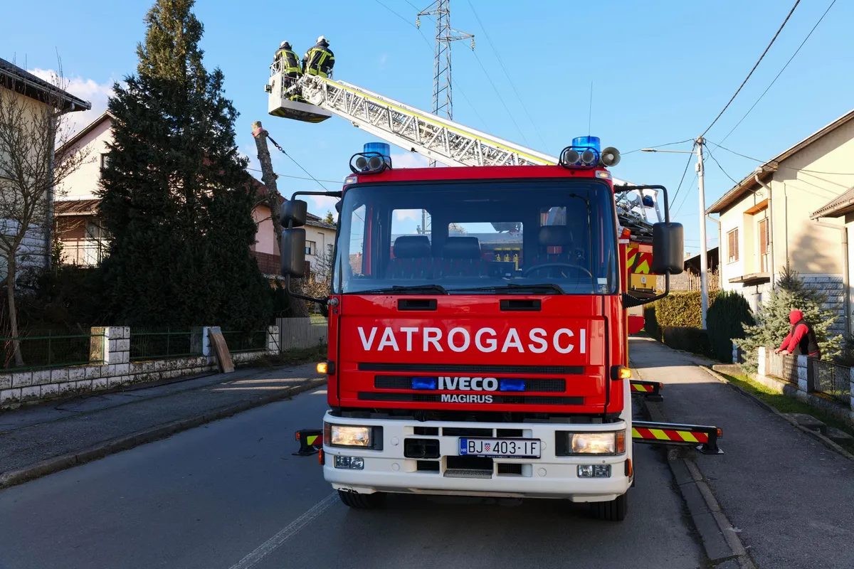 Krčki vatrogasci ugasili požar u Njivicama
