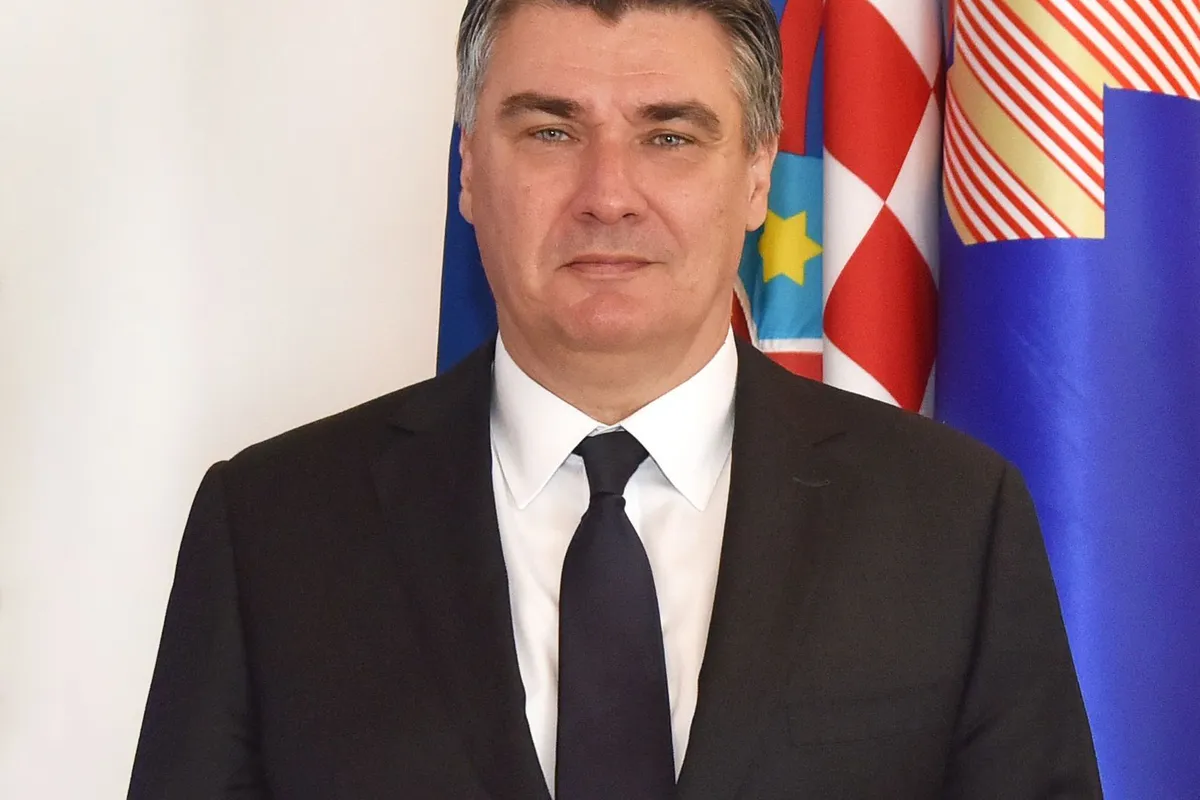 Milanović sa suprugom na otvorenju filmskog festivala u Vrboskoj