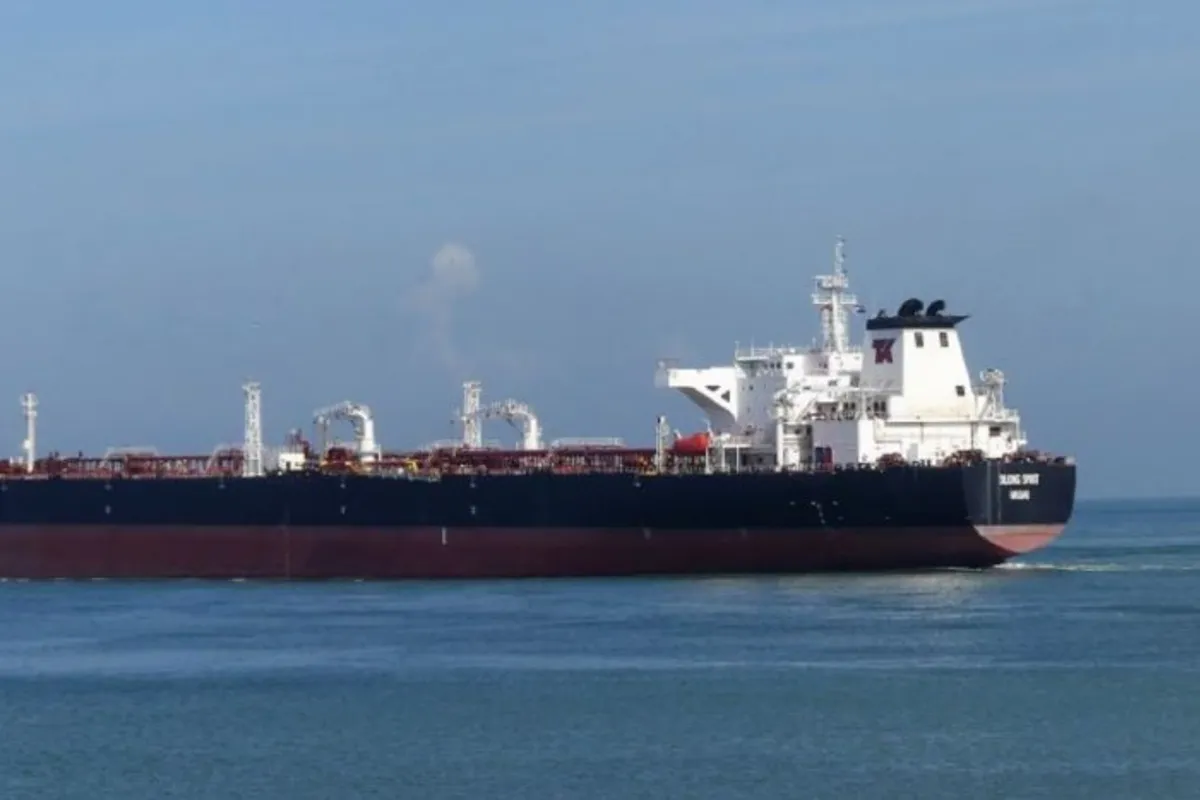 Napadnut tanker s ruskom naftom kod Novorosijska, izbio požar