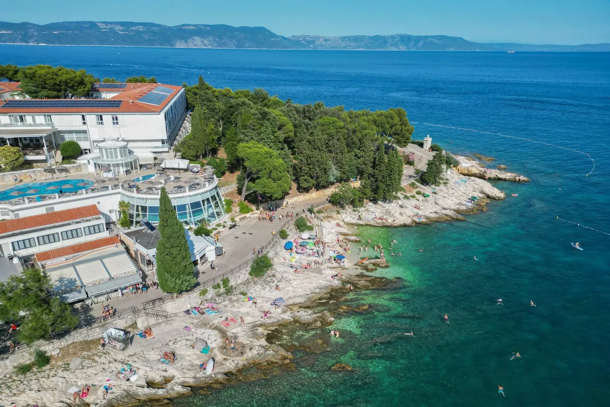 Novi slučaj snimanja nage djece na plaži