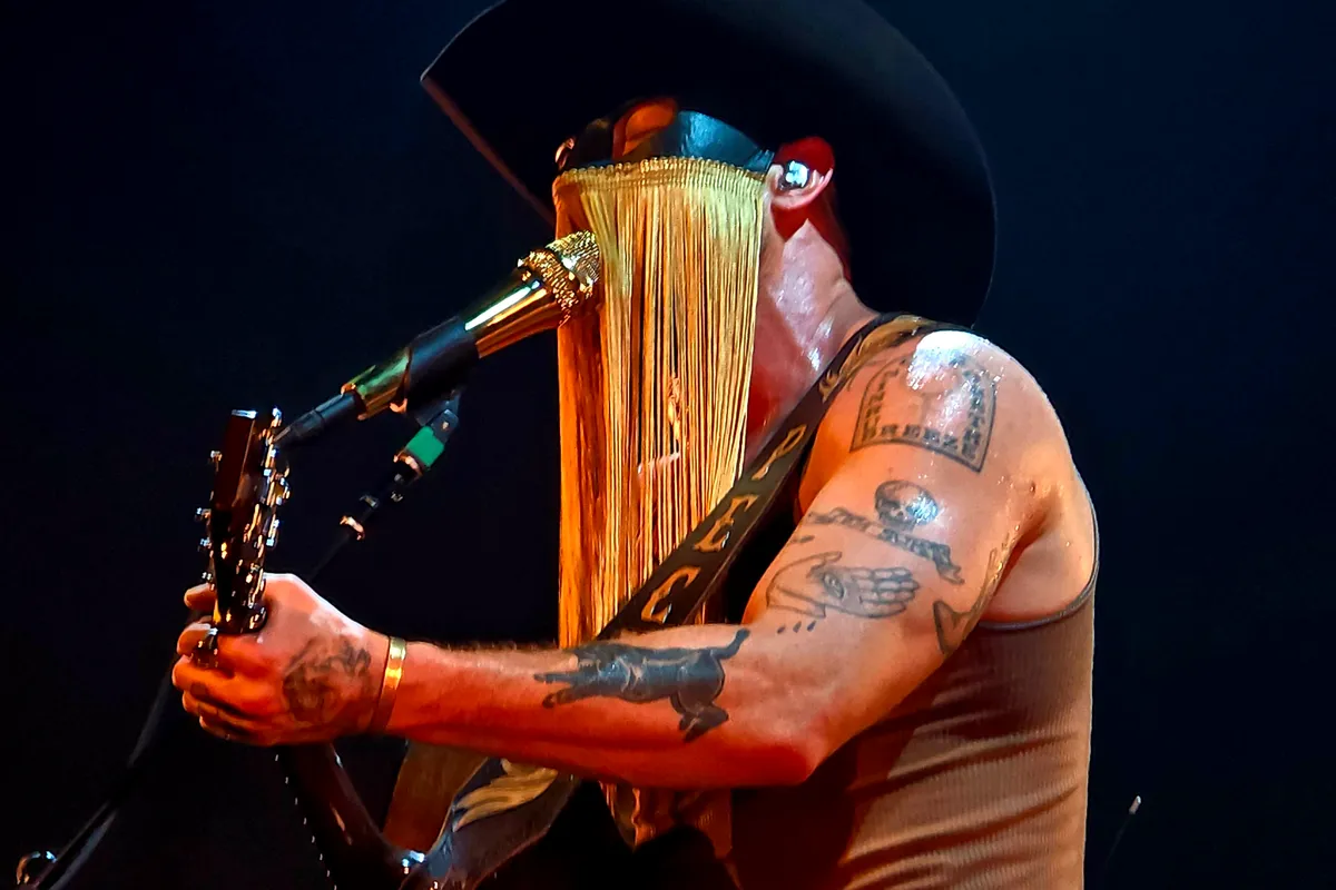 Orville Peck preživio predoziranje i napravio album o tome