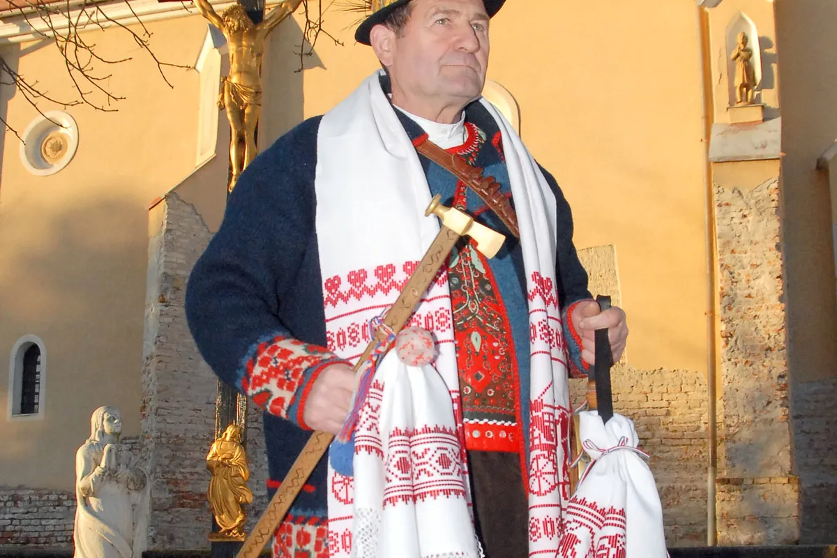 Prime Minister and Ministers Visit Alka Standard-Bearer in Turjaci