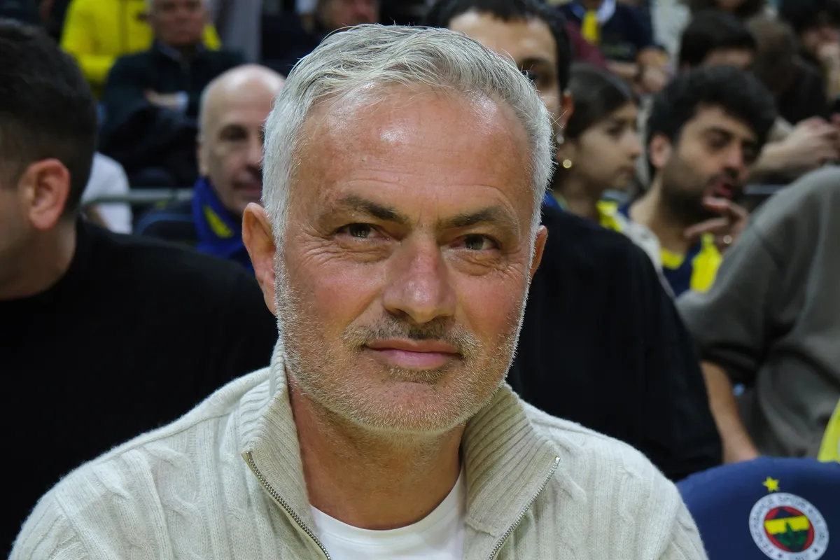 Real Madrid verliert Rodri: Mourinho zu neuer taktischer Lösung gezwungen