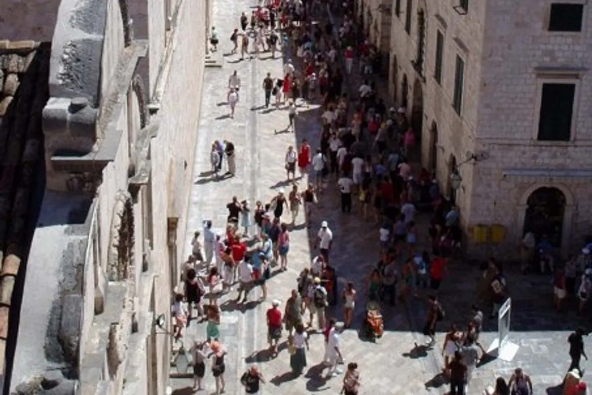 Stradun Becomes a Stage for Adi Šoše and Croatia's Finest Klapa Groups on Sunday