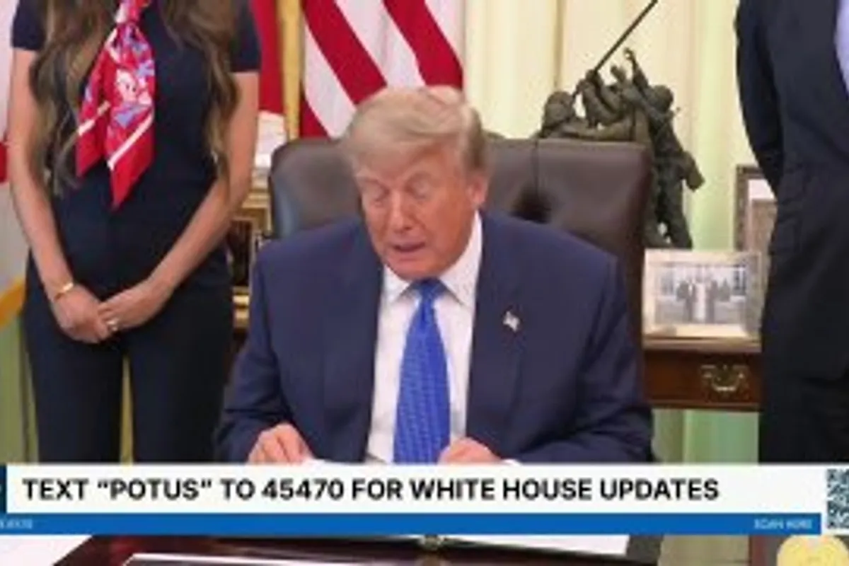 Trump potpisuje izvršnu naredbu o razdvajanju cjepiva za djecu