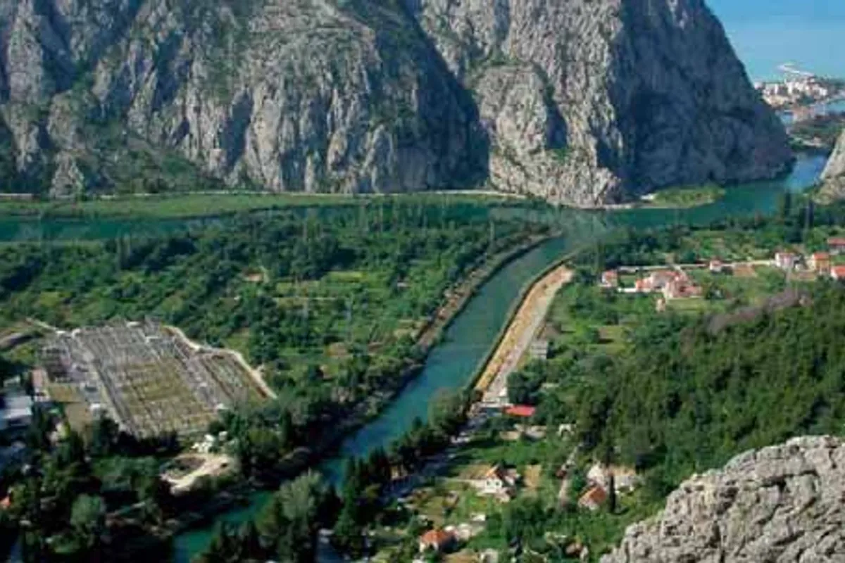 Udruga upozorava: Novi pravilnik otežava postavljanje kućnih punjača za električne automobile