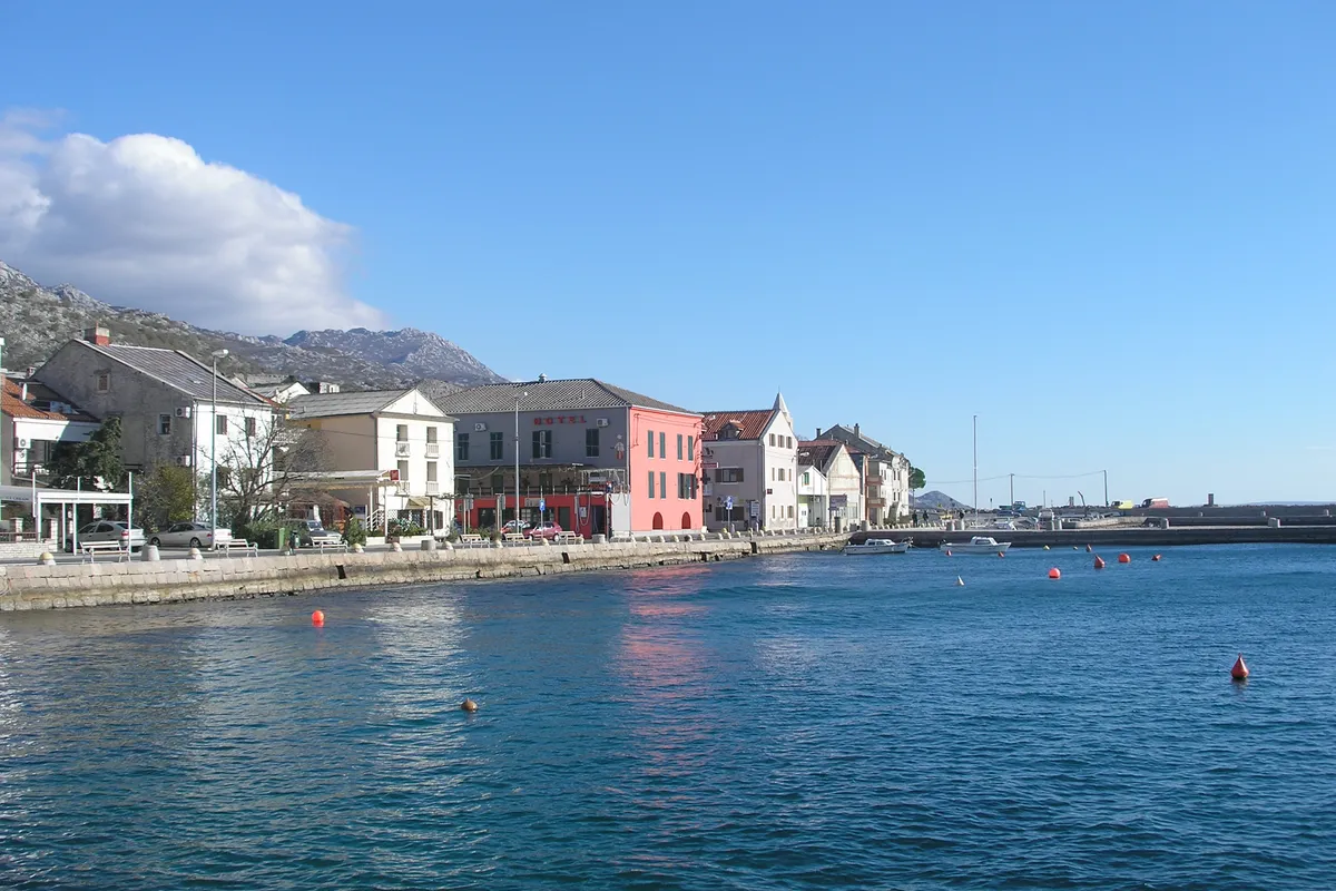 Retiree from Lika Defrauded of Over €24,000