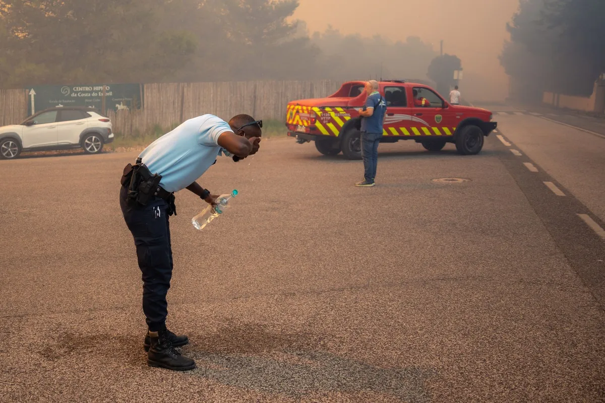 Over 110,000 Evacuated in France: Escape from Cap-Ferret by Sea