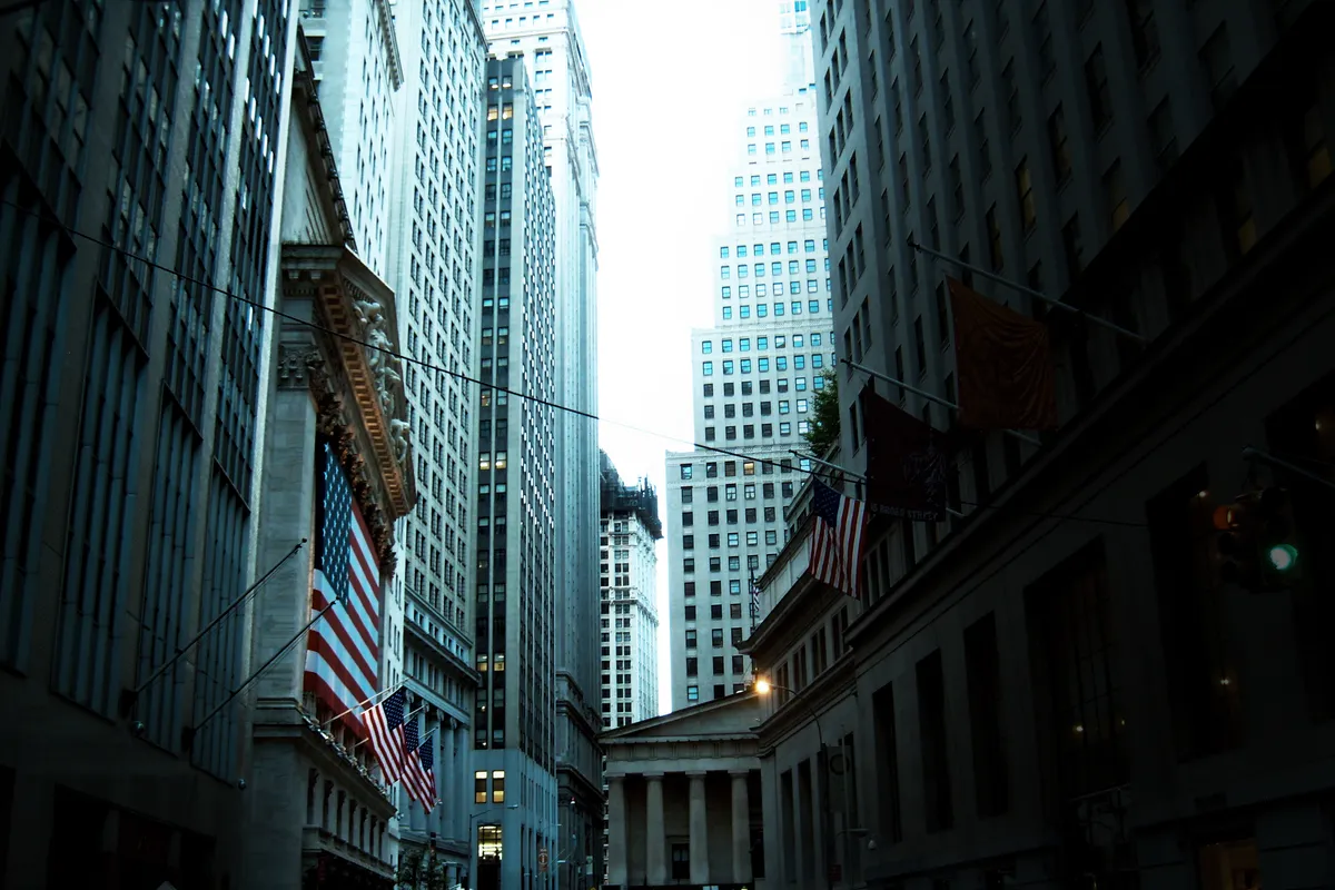 Wall Street potonuo nakon Feda, ulagače zabrinula golema AI ulaganja Mete i Microsofta